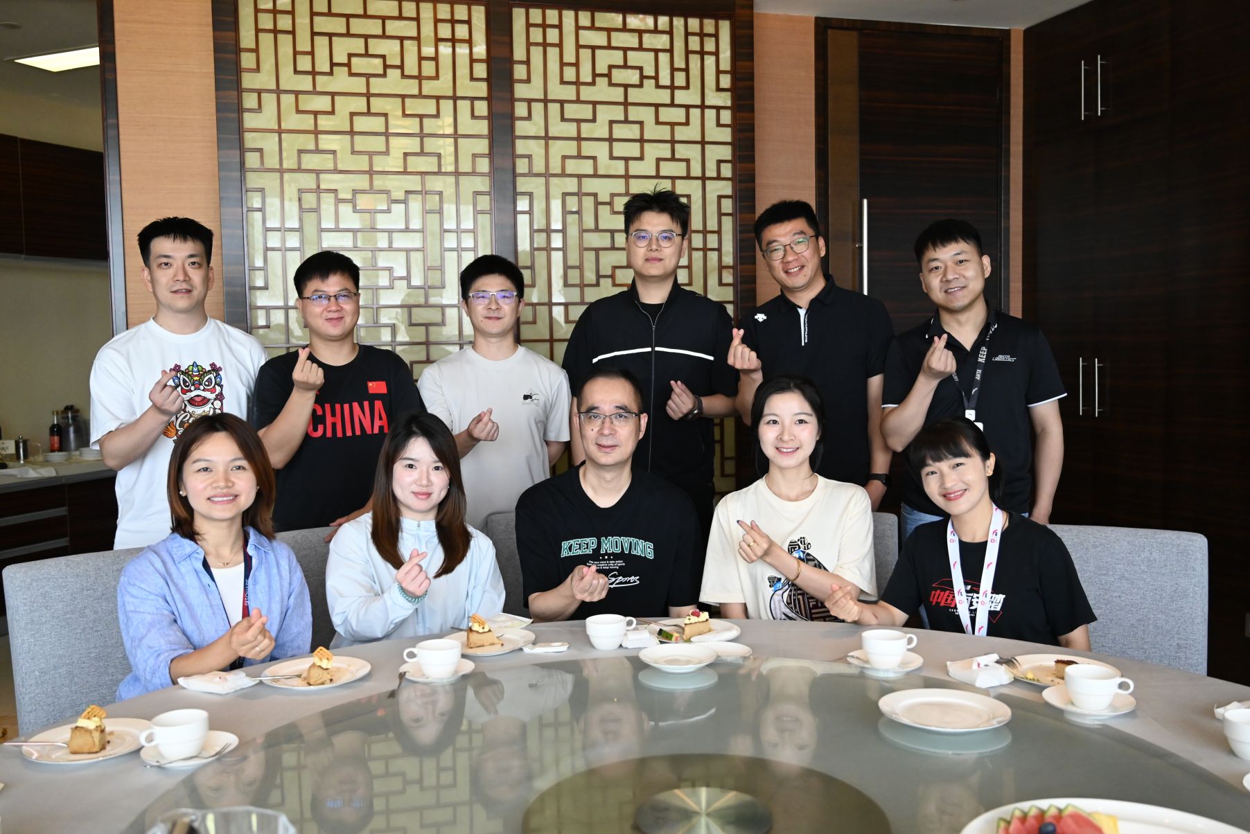 安踏集团CEO与一线员工共进午餐