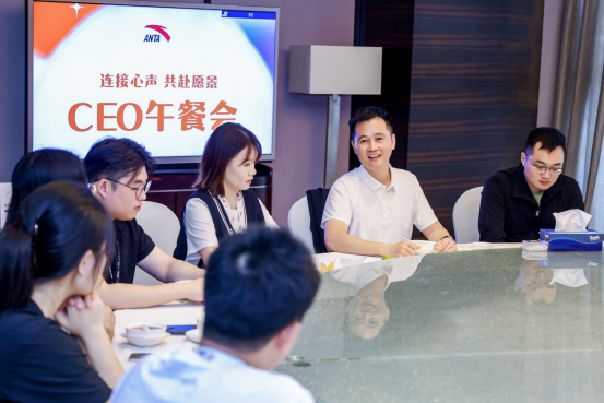 CEO与员工共进午餐，共话学习和成长