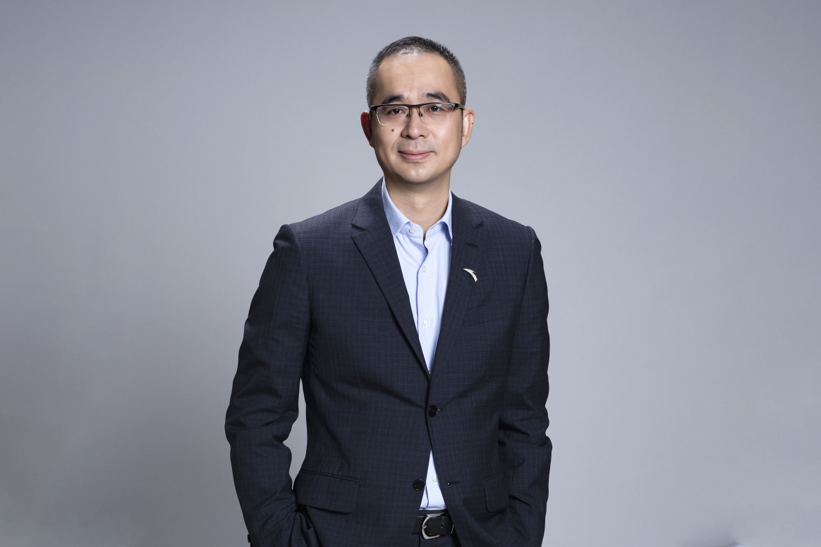 安踏集团执行董事、联席CEO赖世贤入选2024福布斯中国最佳CEO榜单