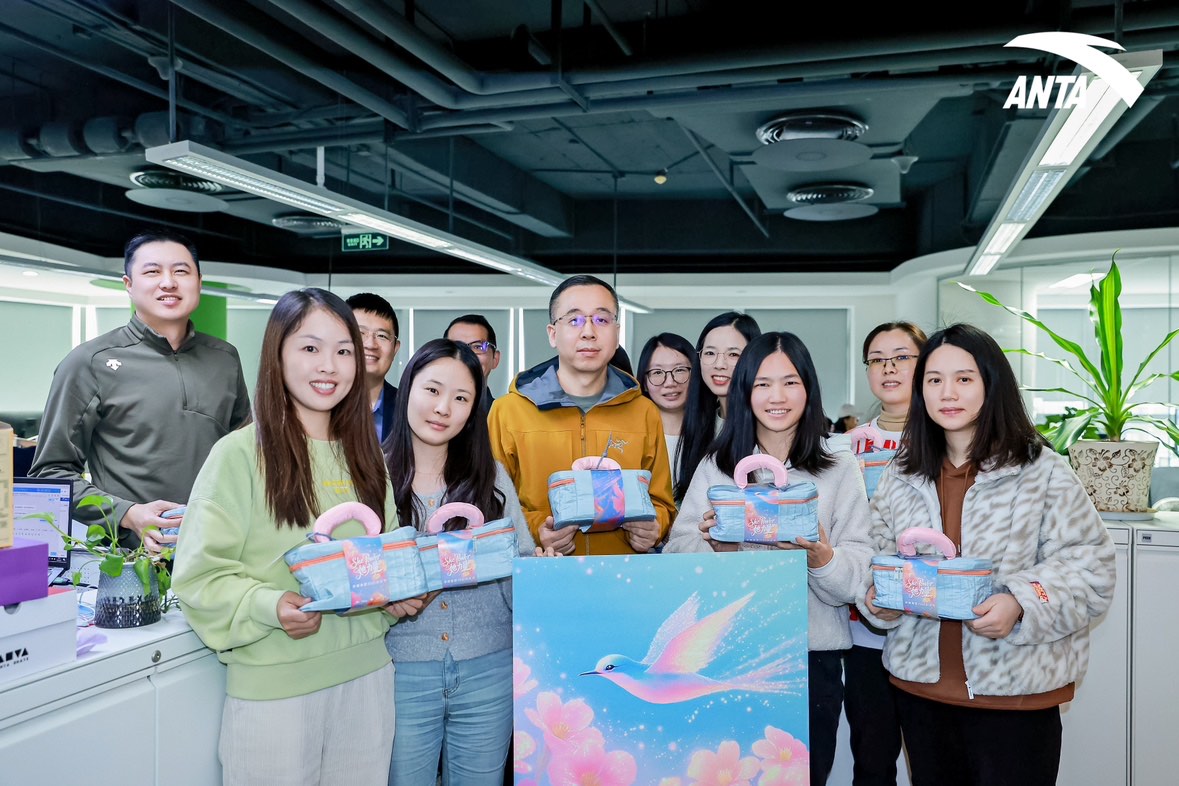 今天的她，活力、温暖、成长、向上！